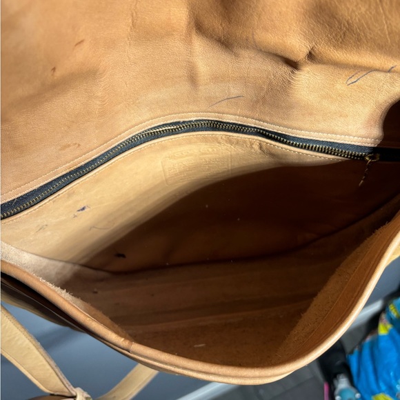 Vintage Coach 0933 Magnetic Flap Closure Made in The United States Crossbody - Picture 5 of 9